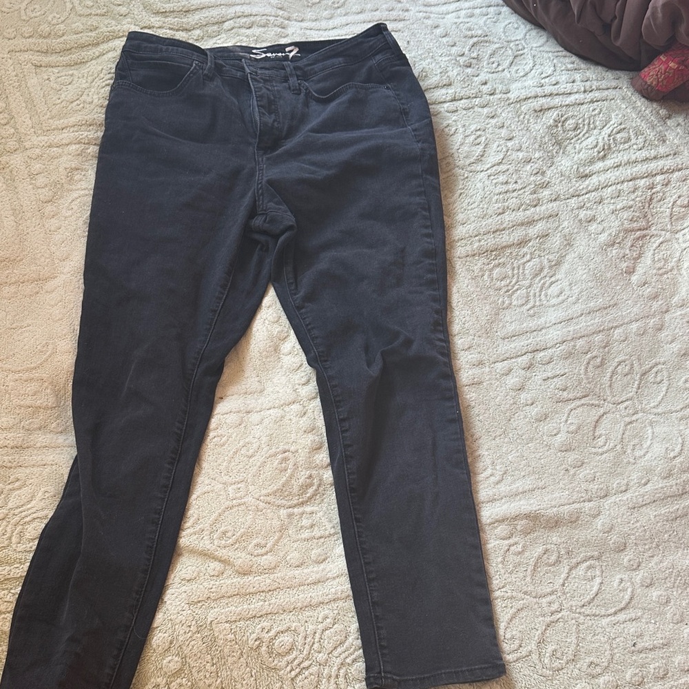 Women’s Black Stretch Jeans